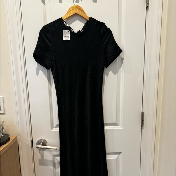 Crush Bias Tee Midi Dress by Third Form - Picture 6 of 6